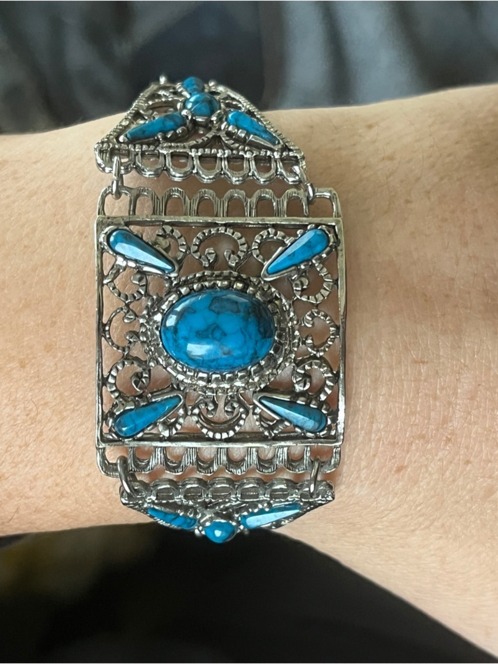 VTG 1970s Turquoise cabochon Silver Intricate
Bracelet 7"
